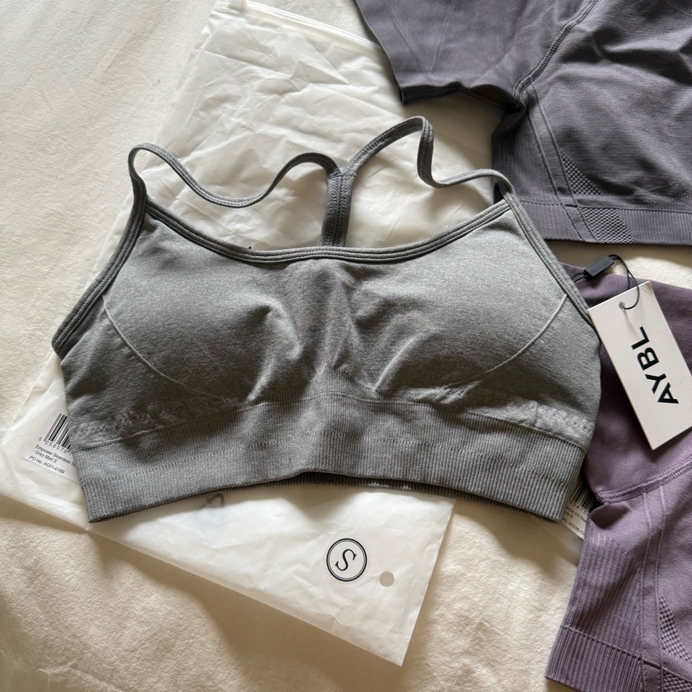 New AYBL Workout Bundle: Crop Tops & Sports Bra, Small - Picture 5 of 8